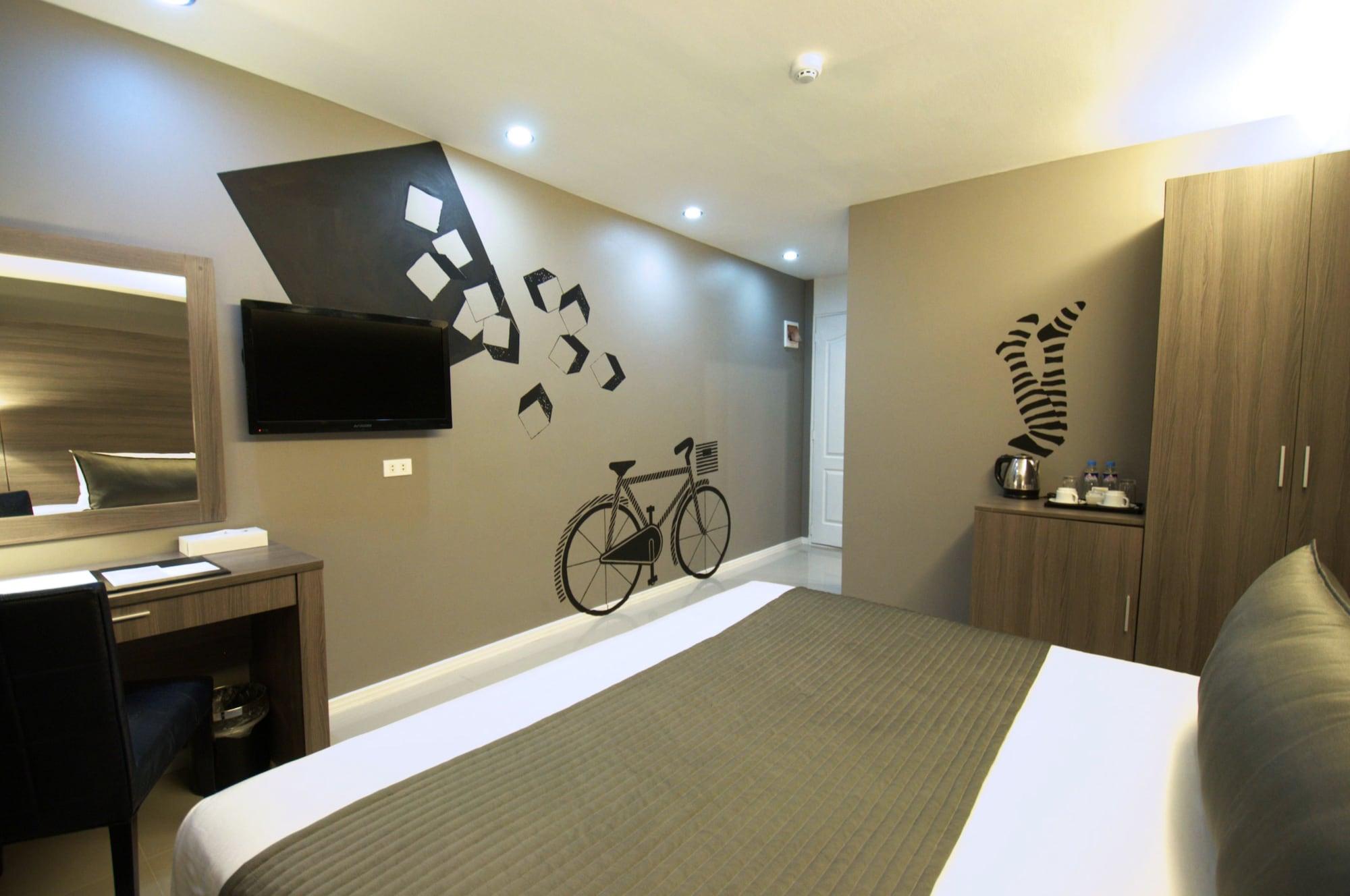 Astoria Greenbelt Makati City Exterior photo