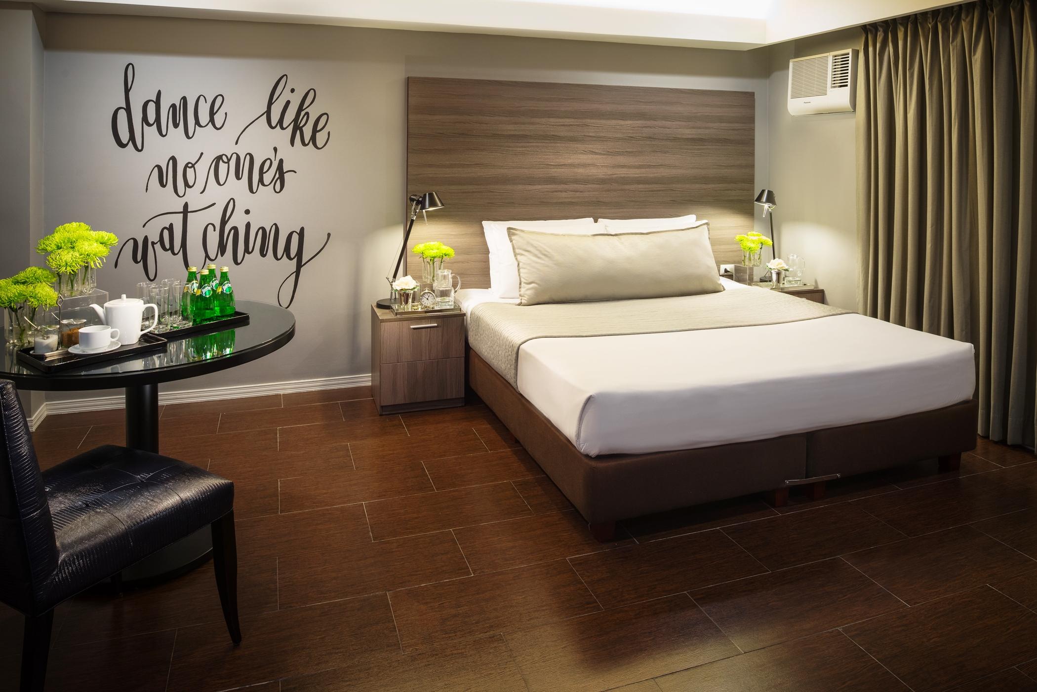 Astoria Greenbelt Makati City Exterior photo