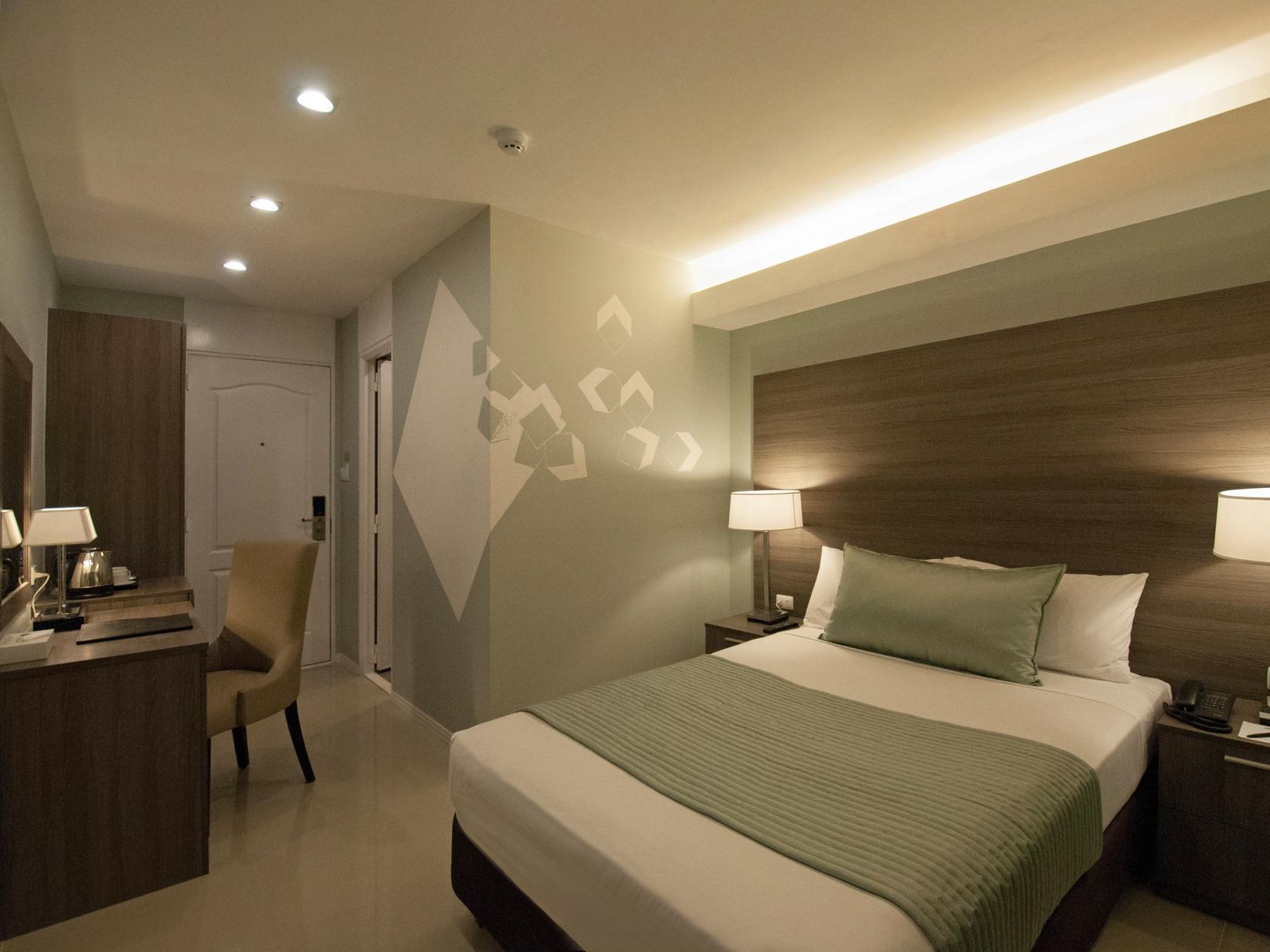 Astoria Greenbelt Makati City Exterior photo