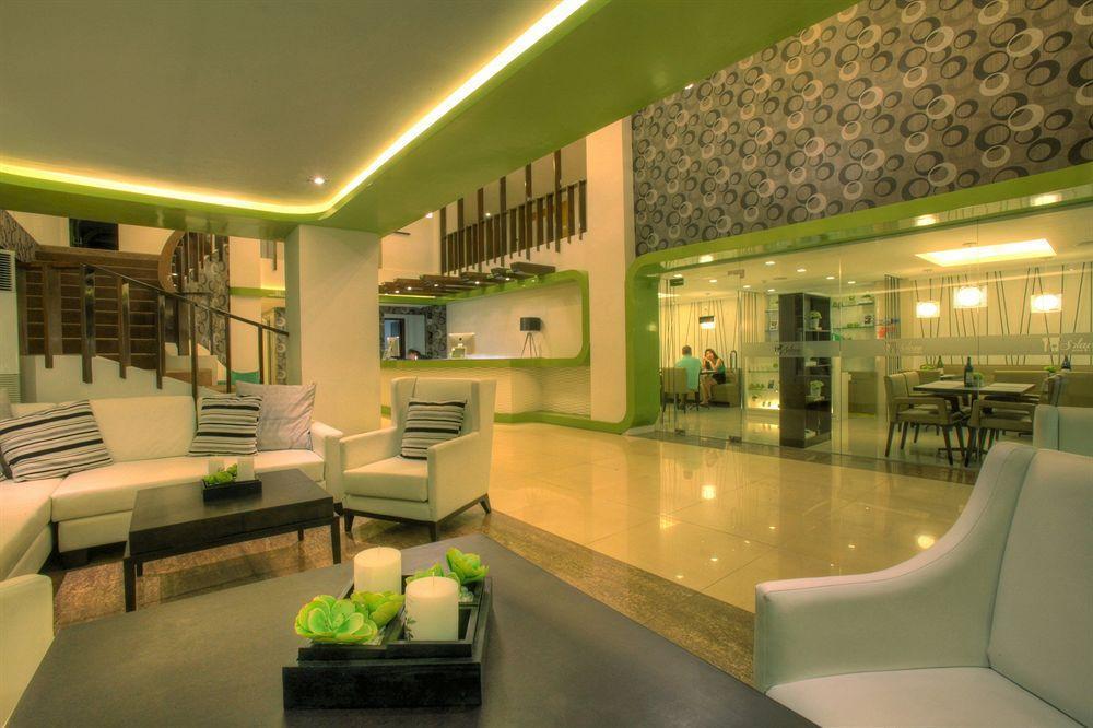Astoria Greenbelt Makati City Exterior photo