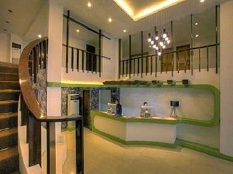 Astoria Greenbelt Makati City Exterior photo